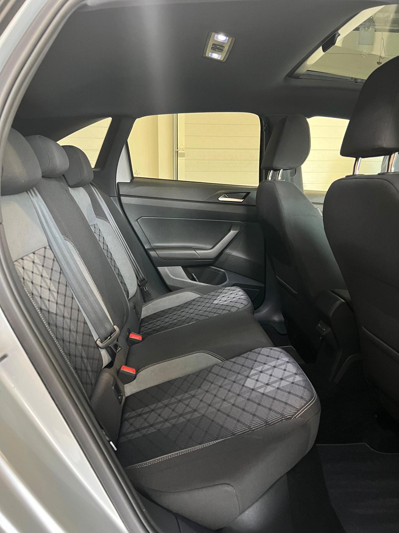 Volkswagen Taigo 1.0 TSI 115 CV R-Line