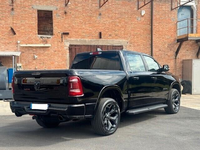 DODGE RAM 1500 CREW CAB 5.7L V8 BIG HORN NIGHT EDITION 4x4