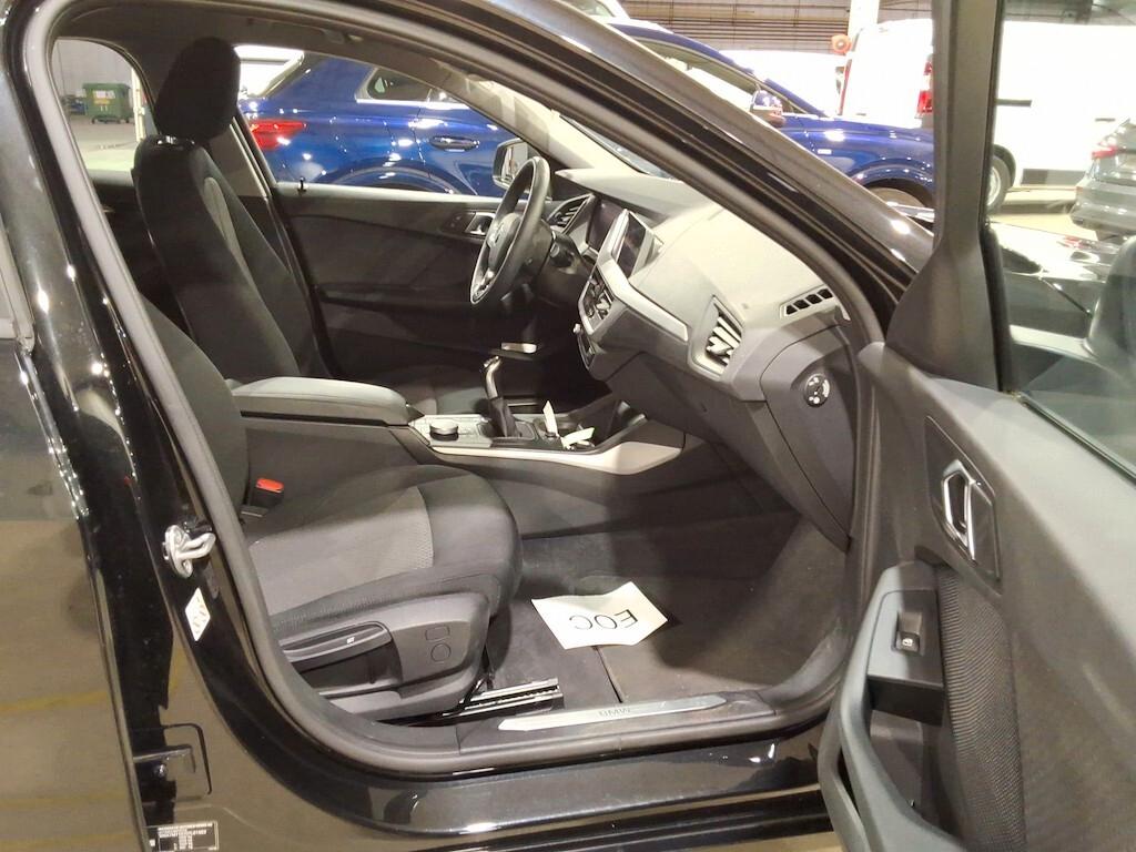 BMW 116D 115CV 6M. BUSINESS ADVANTAGE ( FARI LED - BMW DIGITAL COCKPIT - CRUISE - NAVI - MIRROR - PDC )