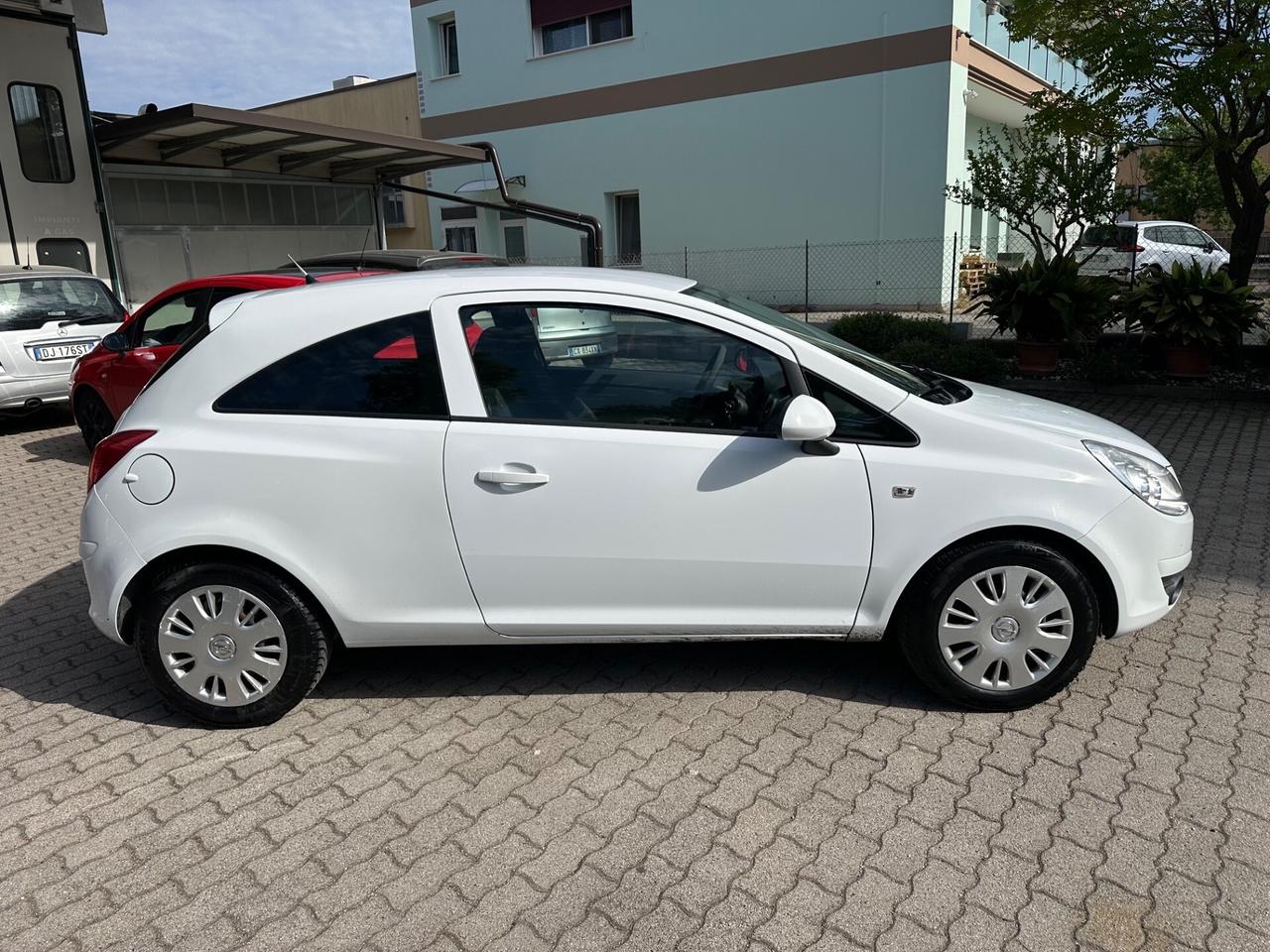 Opel Corsa 1.2 80CV 3 porte GPL-TECH Enjoy