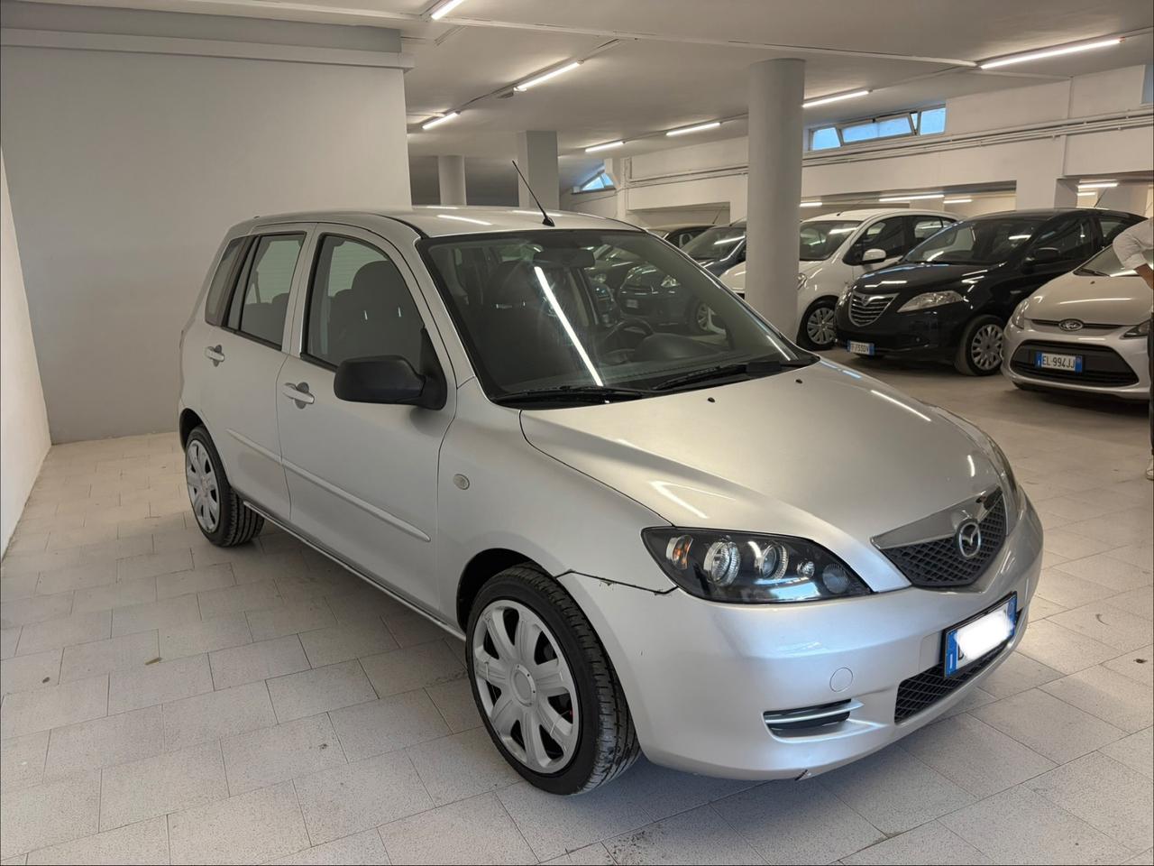 Mazda 2 1.4 Tdi 68 cv Sony ericsson