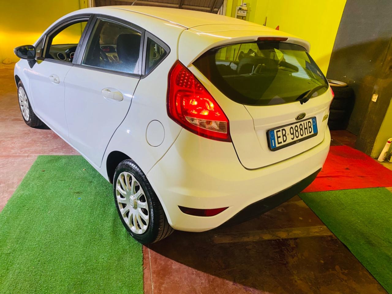 Ford Fiesta 1.4 5 porte Bz.- GPL Titanium