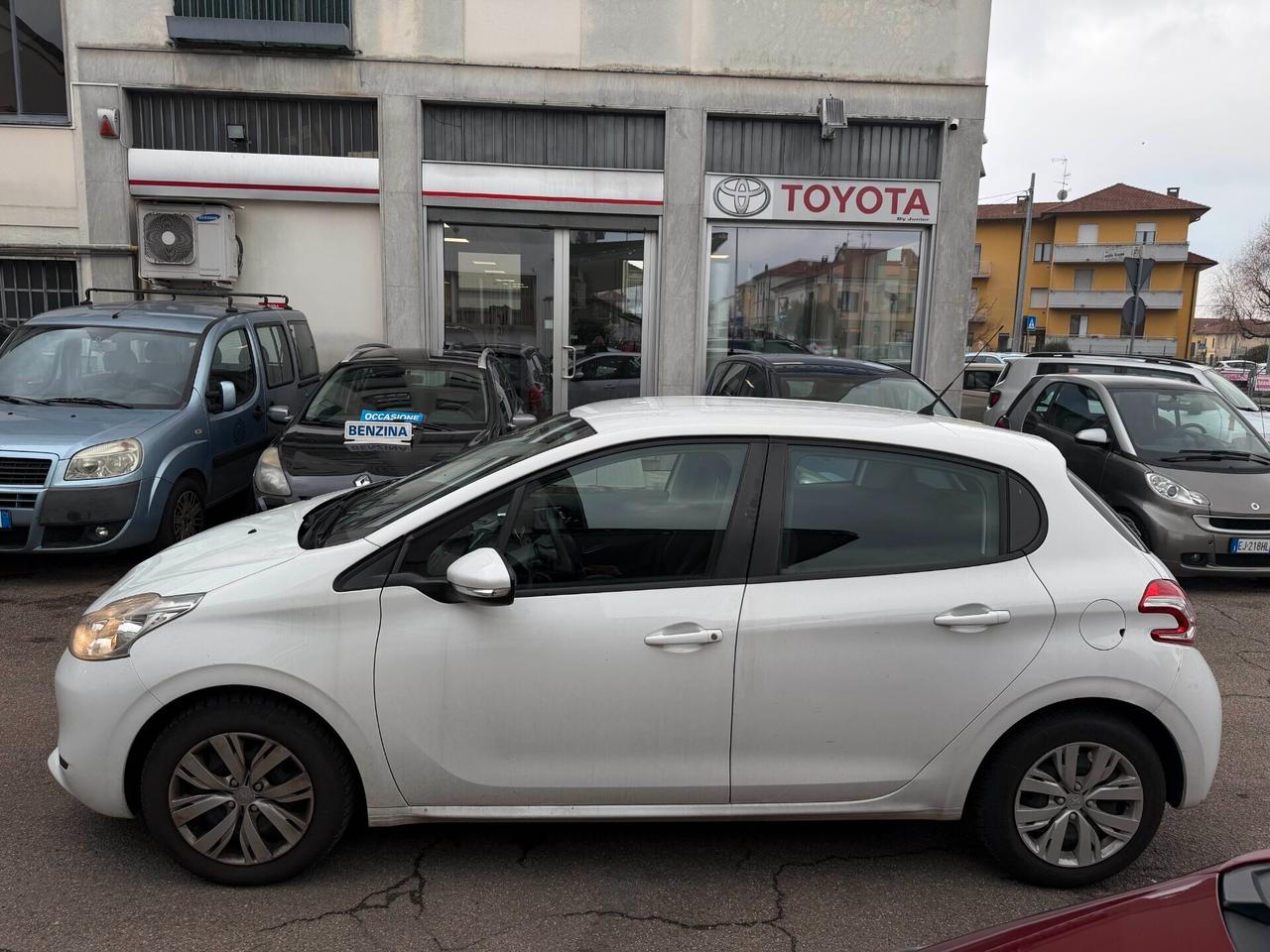 Peugeot 208 PureTech Access 5p. NEOPATENTATI