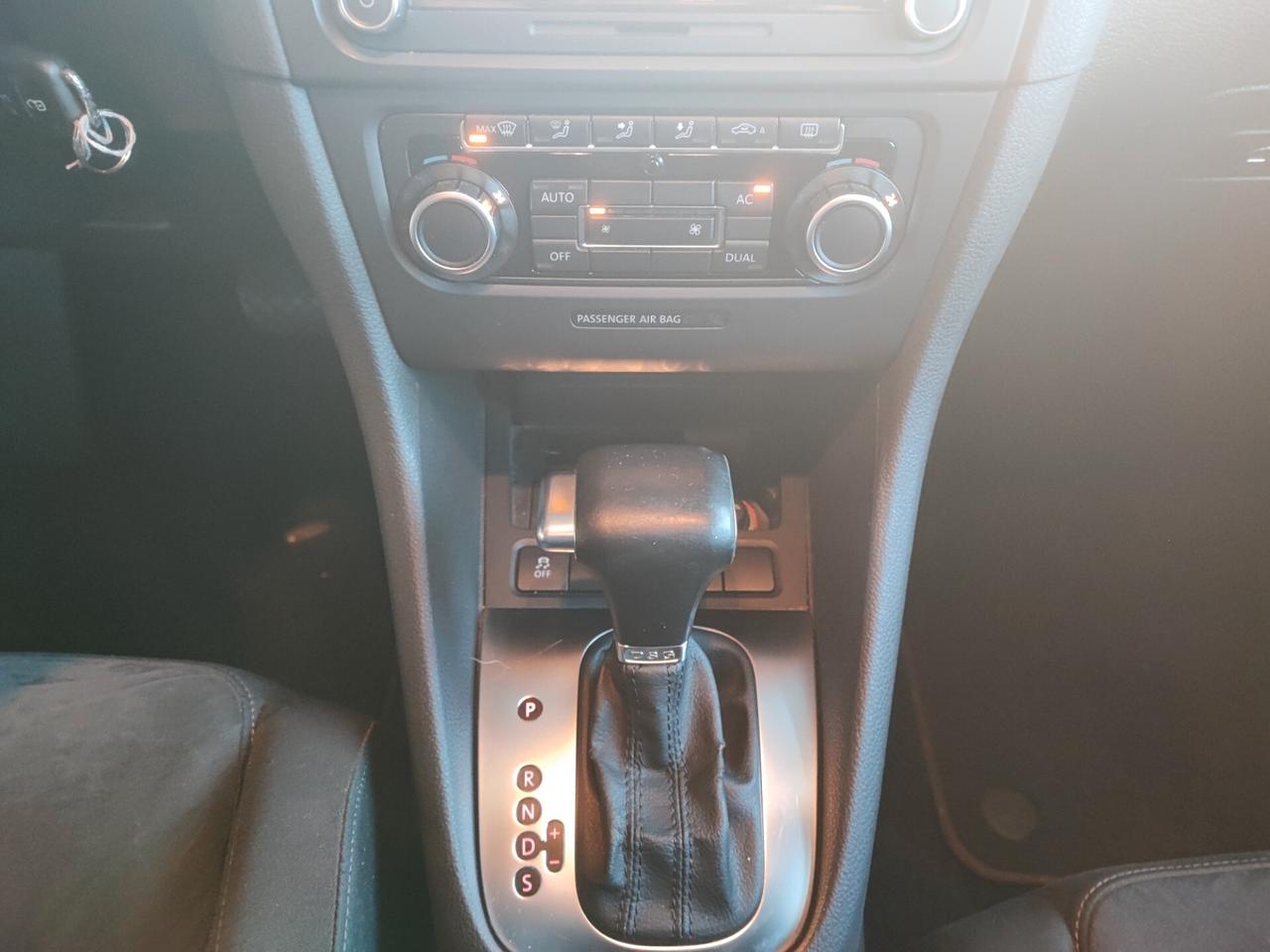 Volkswagen Golf 1.6 TDI DPF DSG 3p. Highline