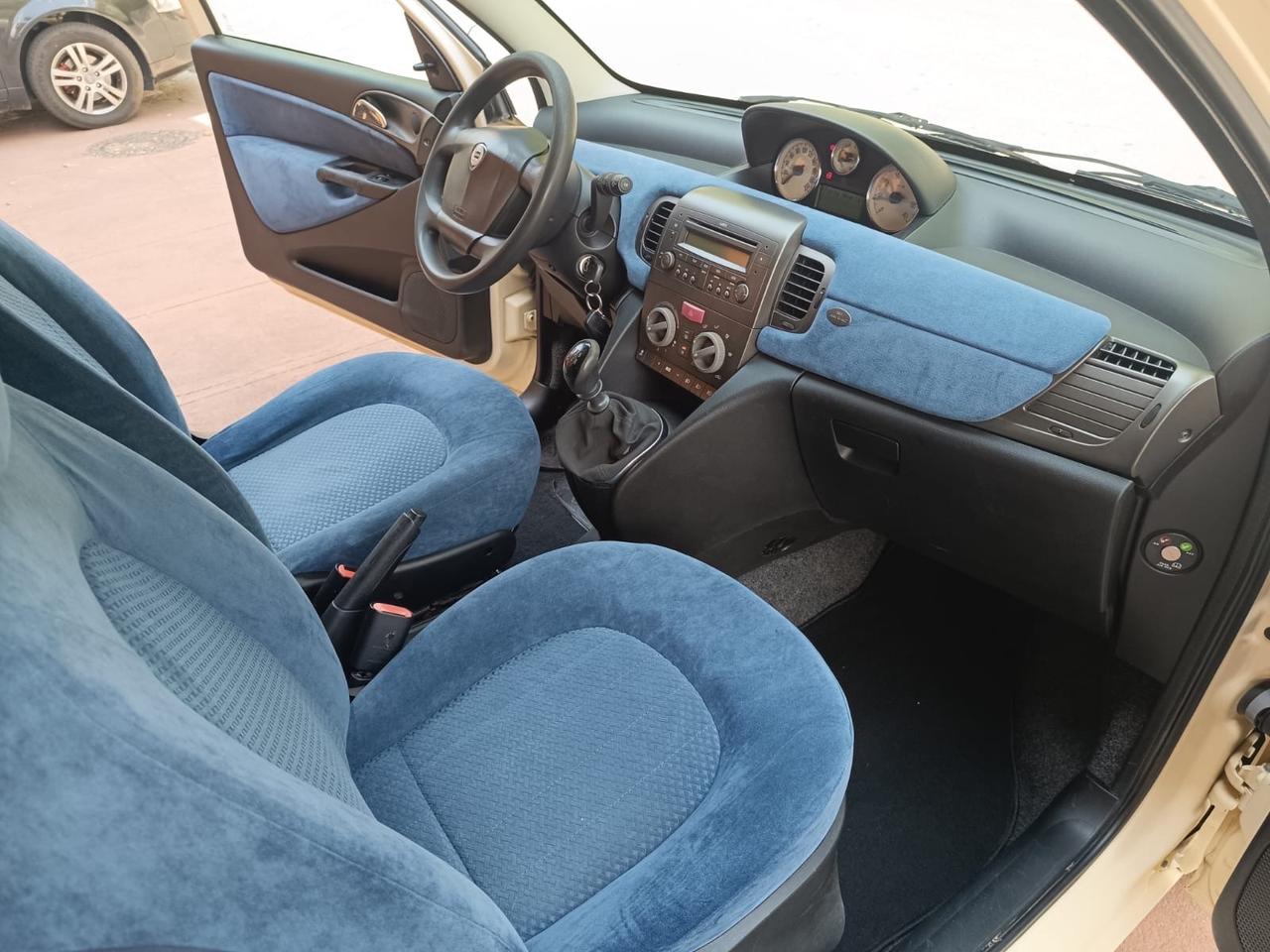 Lancia Ypsilon 1.2 Argento