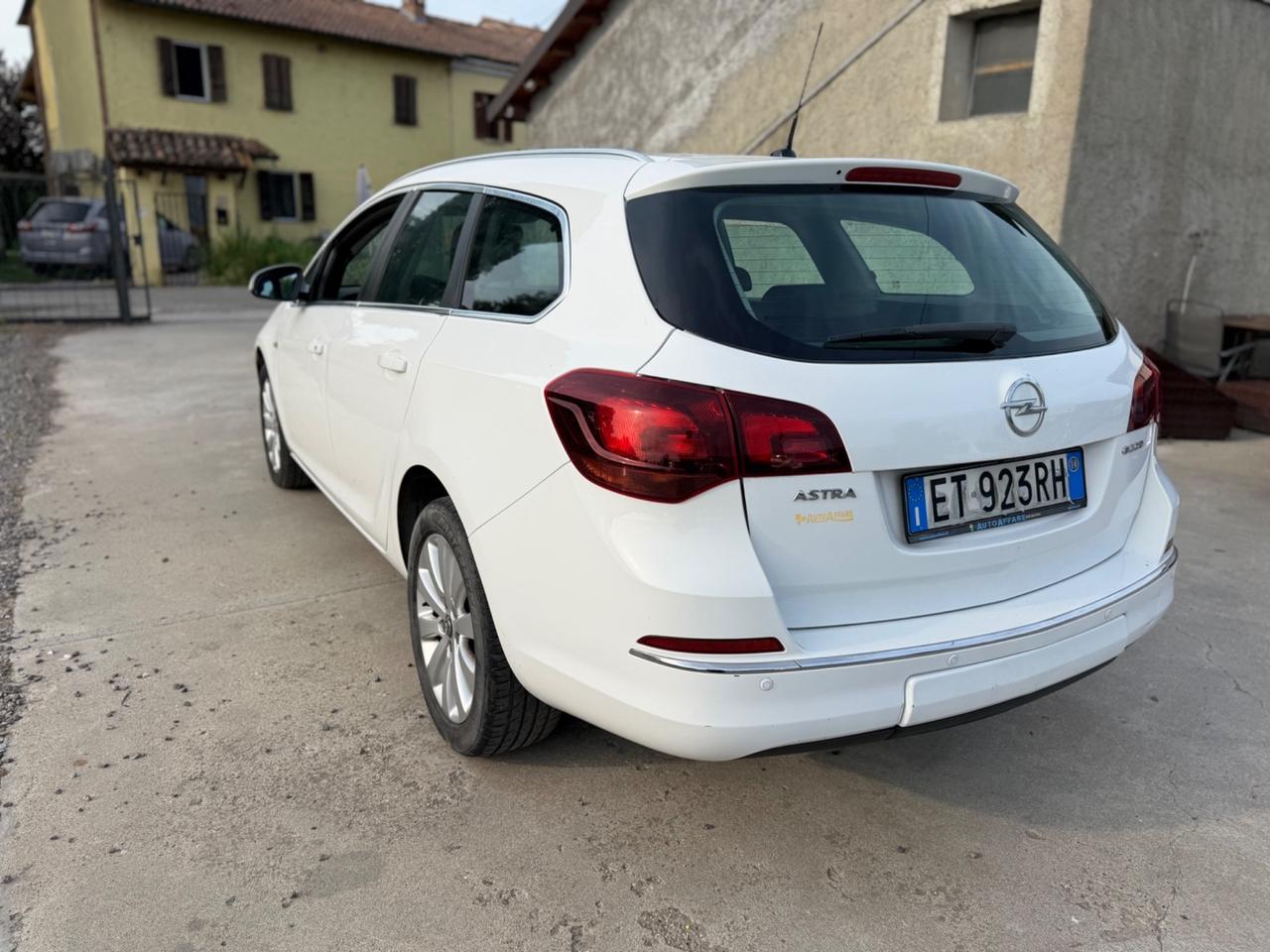 Opel Astra 1.6 CDTI EcoFLEX S&S Sports Tourer Cosmo euro 6