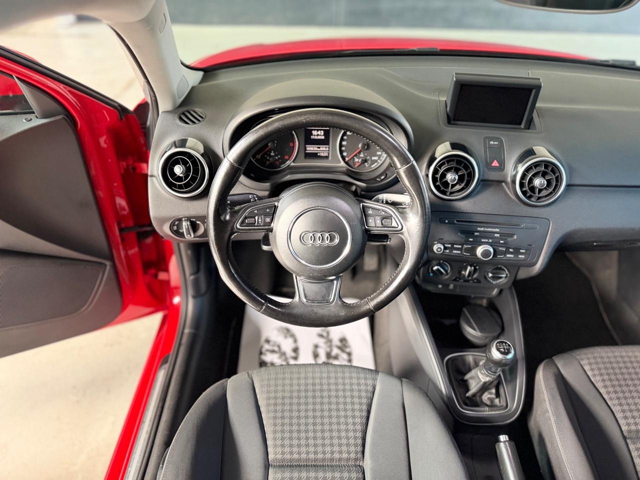 Audi A1 1.6 TDI 105 CV Attraction NEOPATENTATI