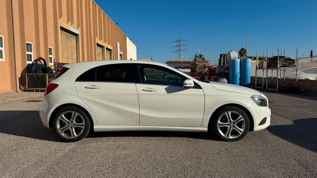 MERCEDES-BENZ A 200 CDI 136CV - 2014