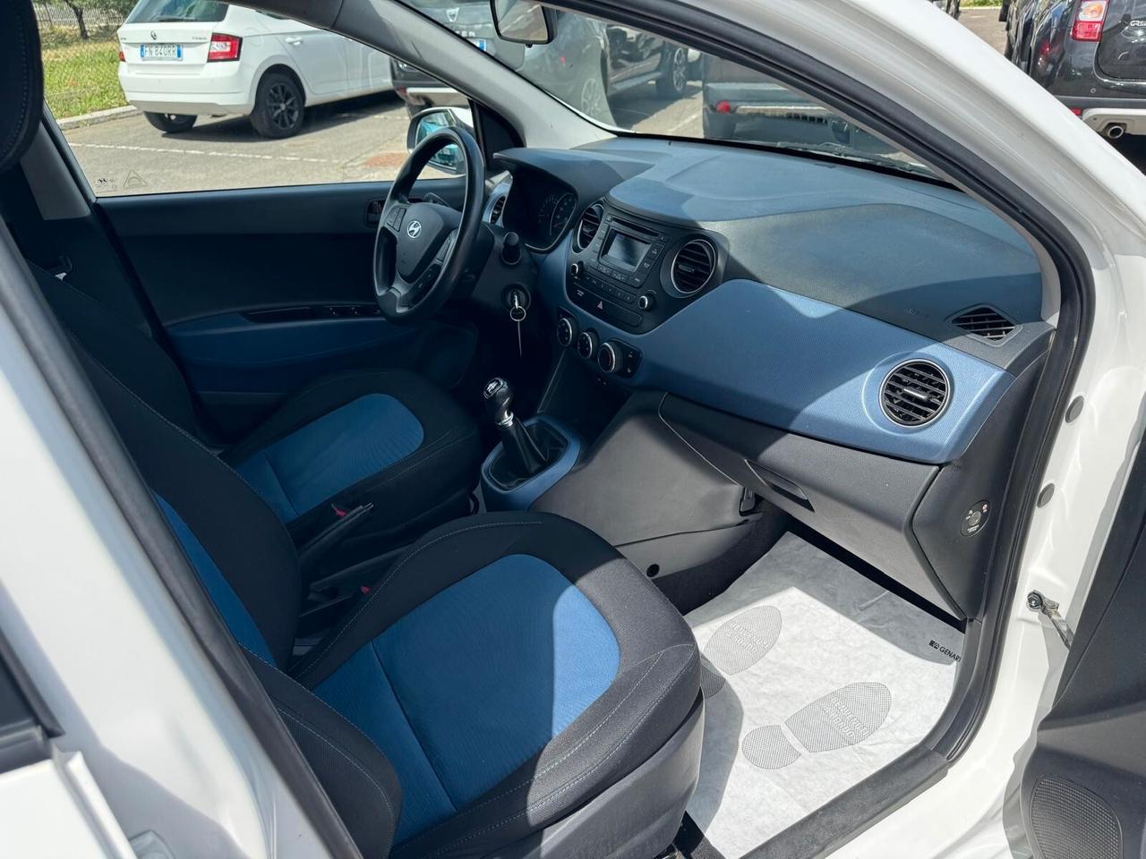 Hyundai i10 1.0 MPI BENZ 65CV 5P NEOPATENT 2014