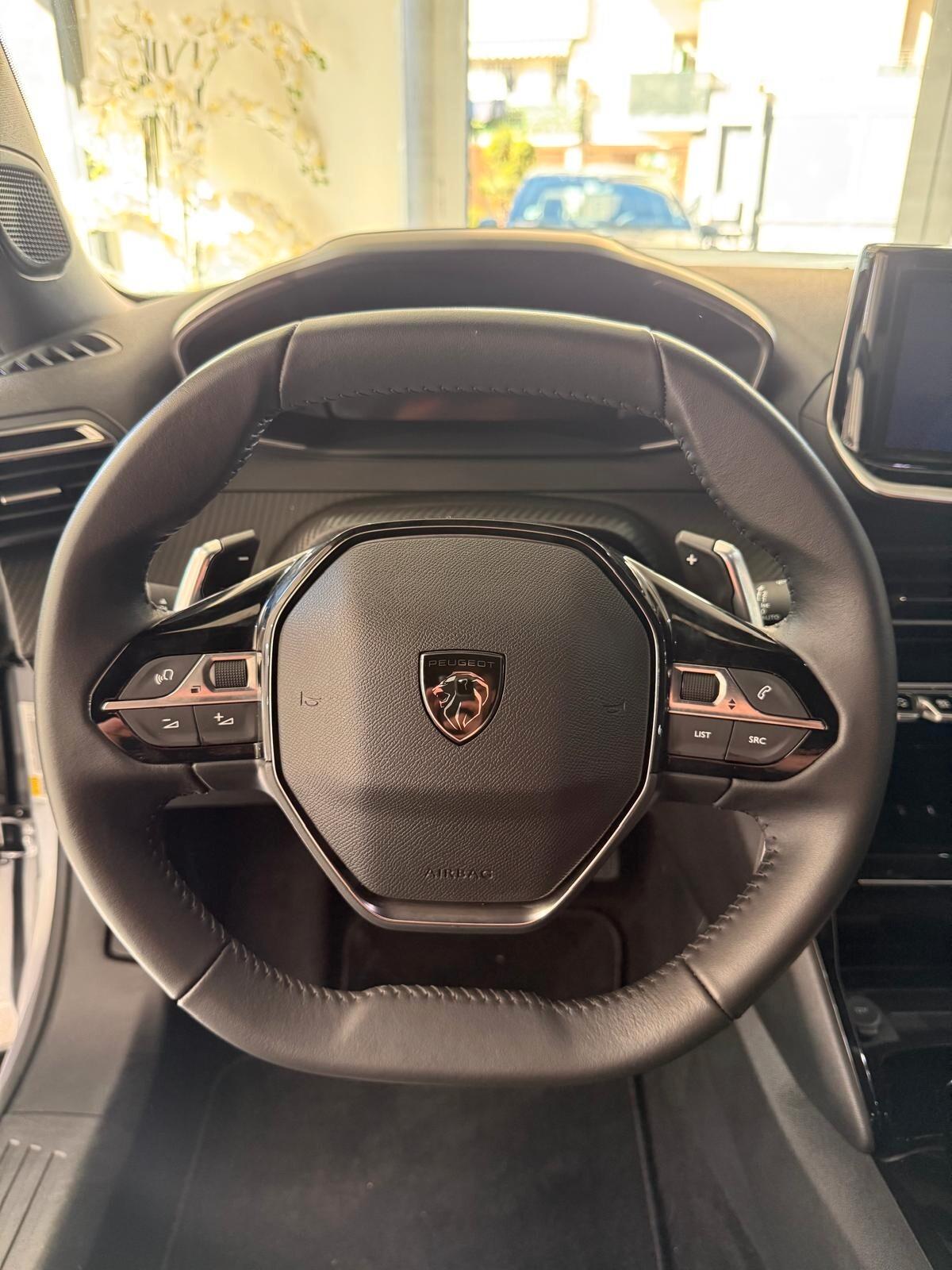 Peugeot 2008 PureTech 130 S&S EAT8 Allure