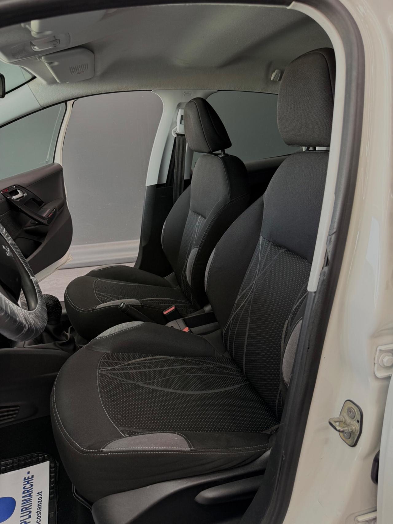 Peugeot 208 1.4 HDi 68 CV Allure