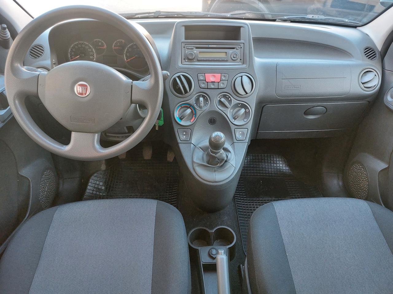 FIAT PANDA 1.2 BENZ 51KW 70 CV 2011 CLIMA SERVOSTERZO BARRE PERFETTA