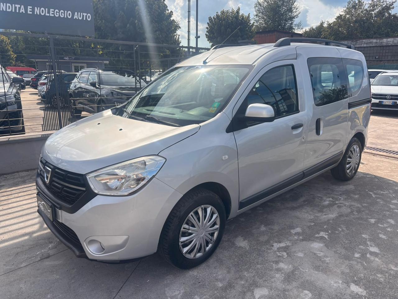 Dacia Dokker 1.6 8V 100CV Start&Stop GPL Lauréate