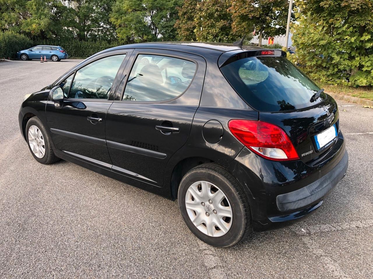 Peugeot 207 4 posti autocarro