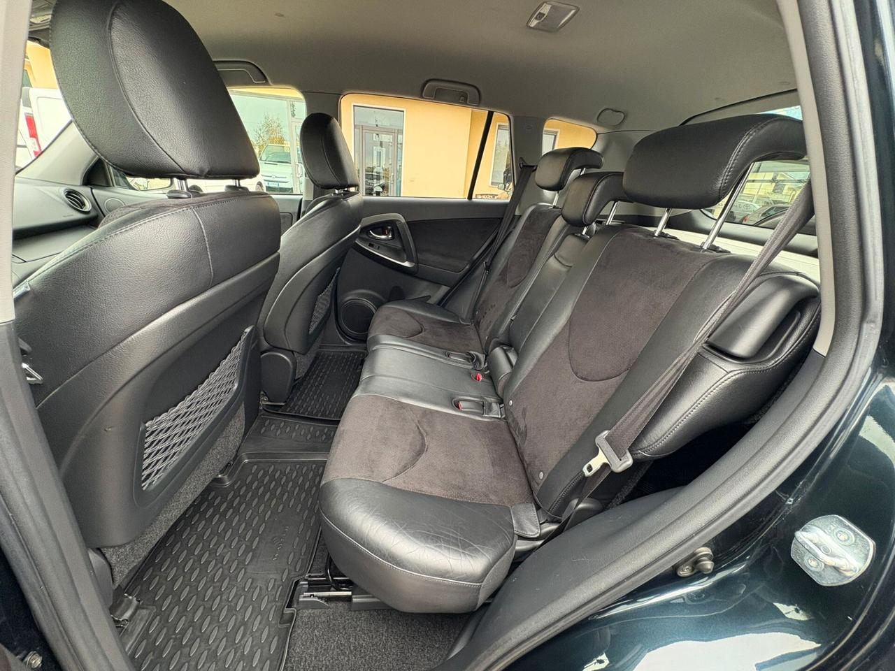 TOYOTA RAV 4 2.2 D-4D FULL OPTIONAL