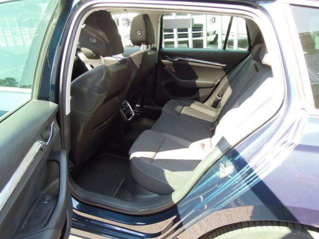 SKODA Octavia Wagon 1.5 G-TEC DSG Style Tetto, Massaggio, Retroc