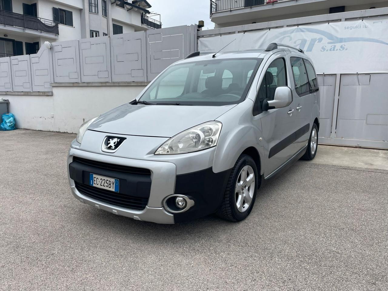 Peugeot Partner Tepee 1.6 HDi 90CV Outdoor