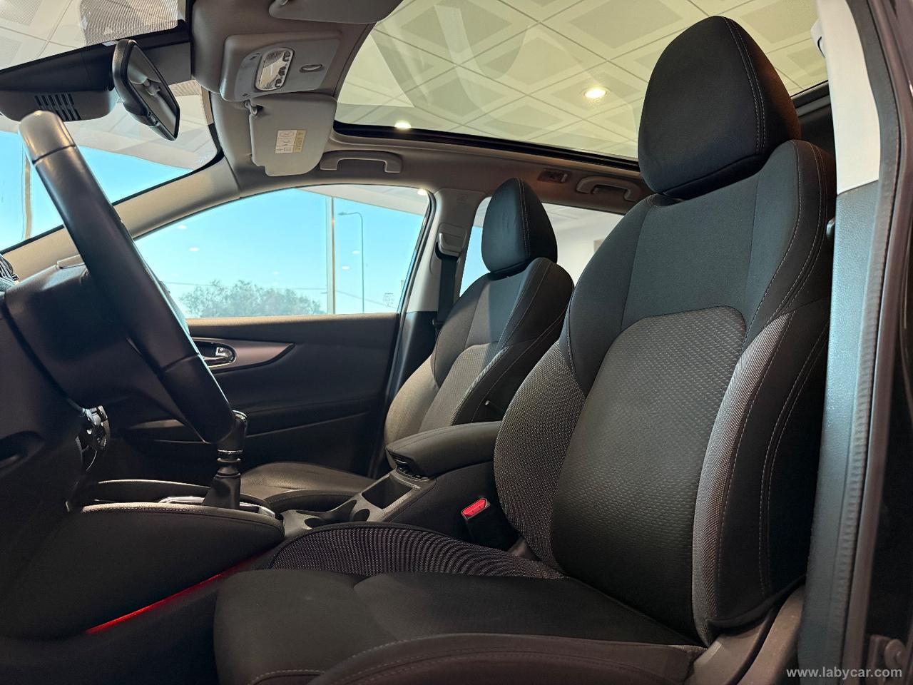 NISSAN Qashqai 1.6 dCi 2WD Visia TETTO PANORAMICO