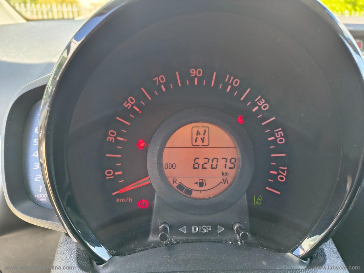 TOYOTA Aygo 1.0 VVT-i 69 CV 5p. x-play TSS MMT