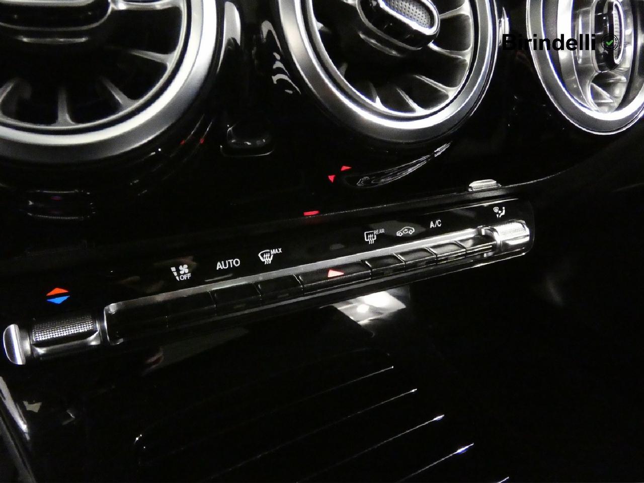 Mercedes-Benz Classe A (W177) - A 180 d Automatic AMG Line Premium