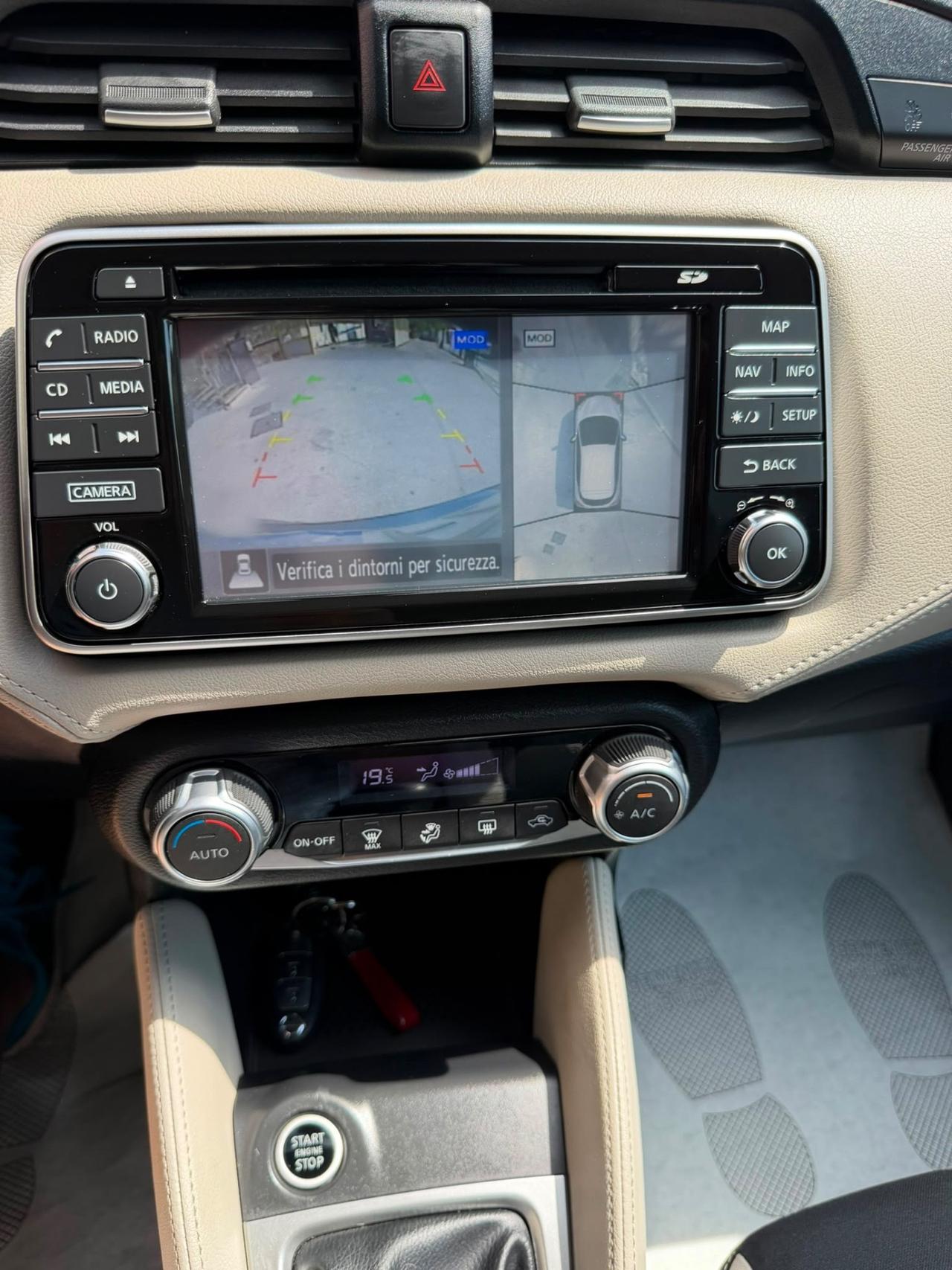Nissan Micra 5 porte Tekna