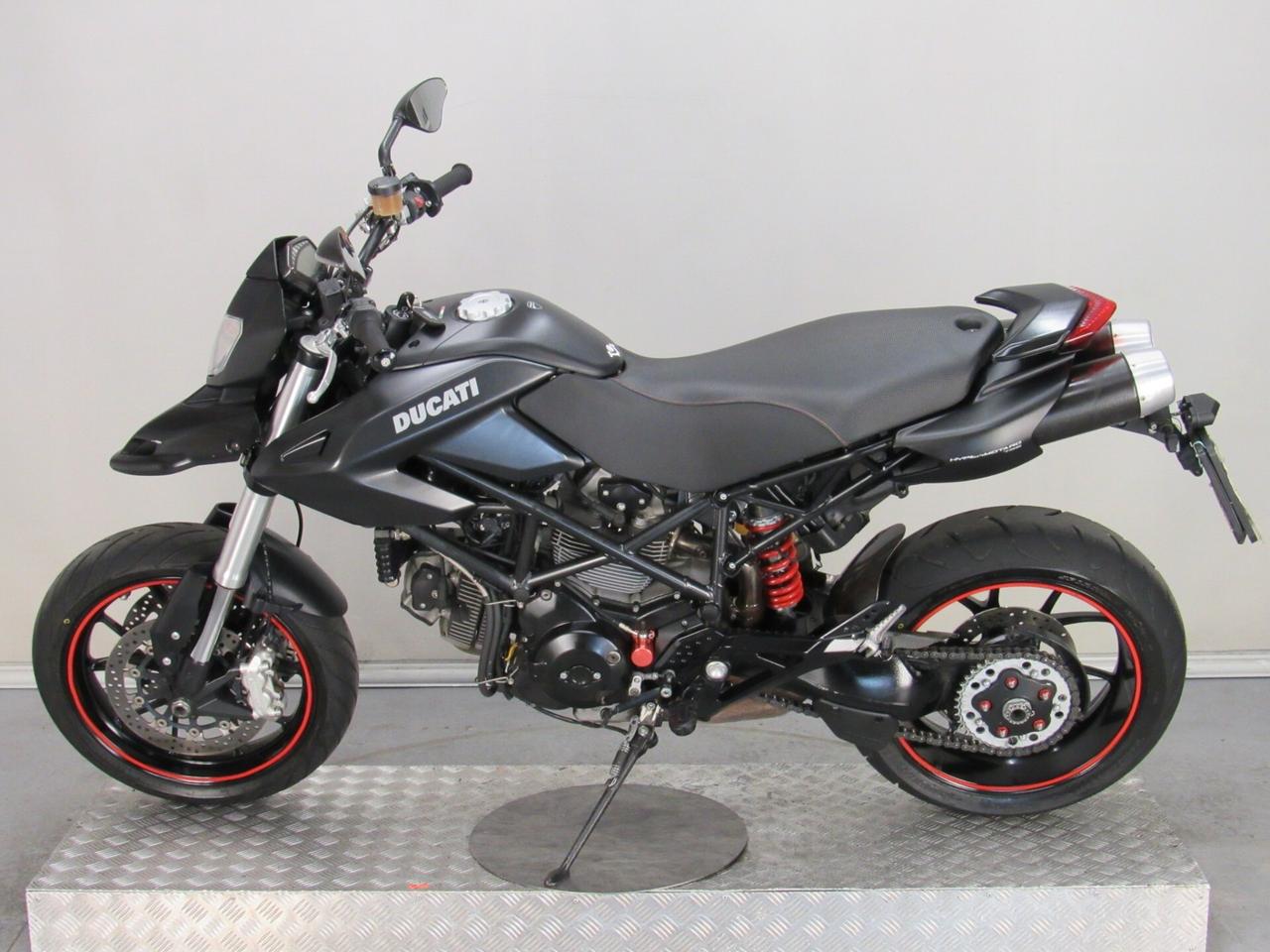 Ducati Hypermotard 796