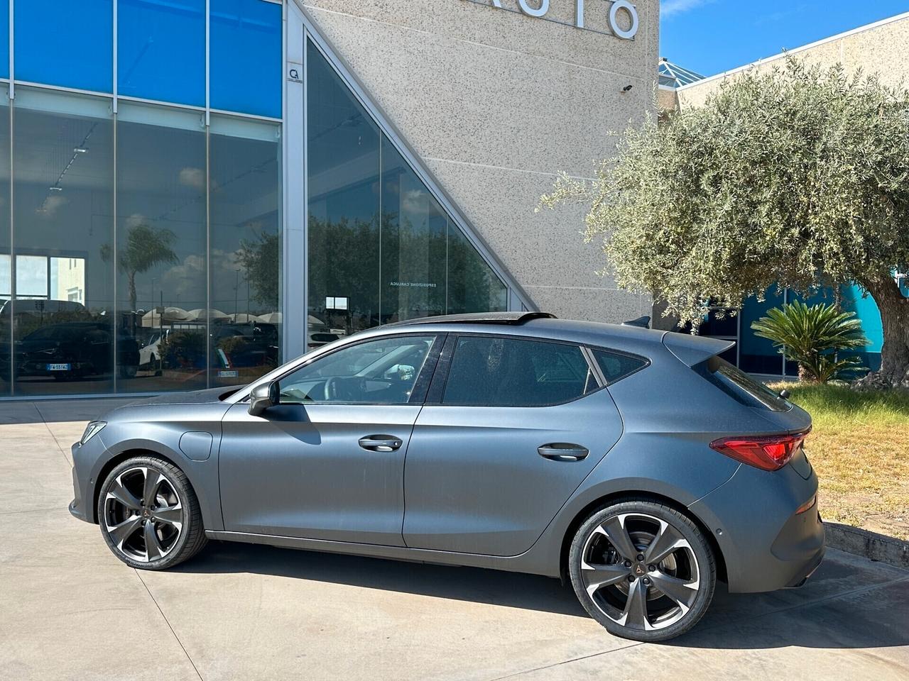 Cupra Leon 1.4 e-HYBRID 245 CV DSG VZ - T-stock 2025