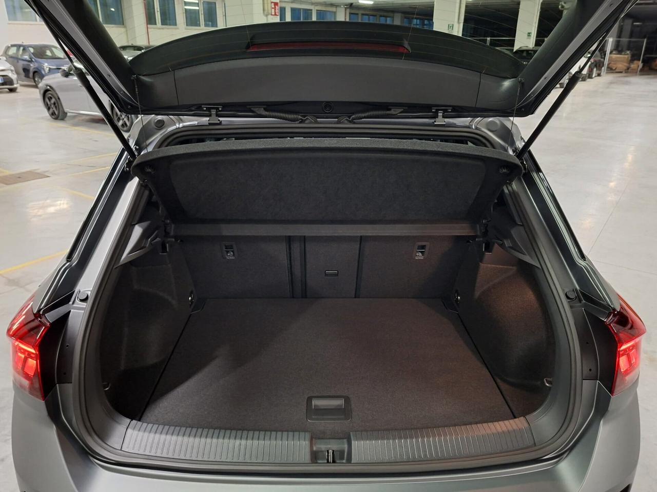 Volkswagen T-Roc 1.0 TSI 116CV R-Line Plus OPACA Km.0