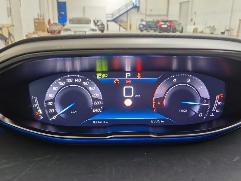 PEUGEOT 3008 BLUEHDI 130 EAT8 SES ALLURE PACK SUV