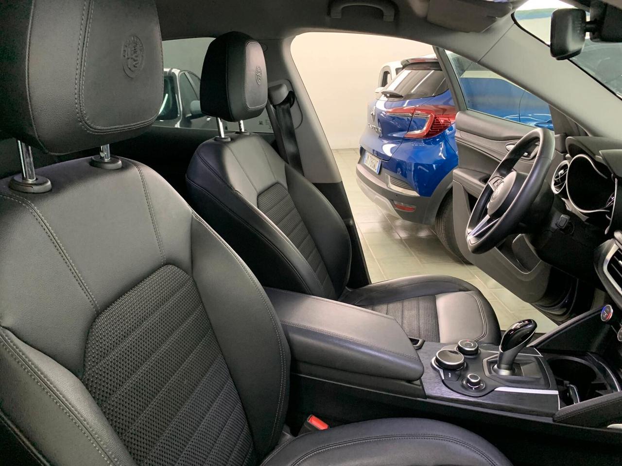 Alfa Romeo Stelvio 2.2 Turbodiesel 210 CV AT8 Q4 Executive