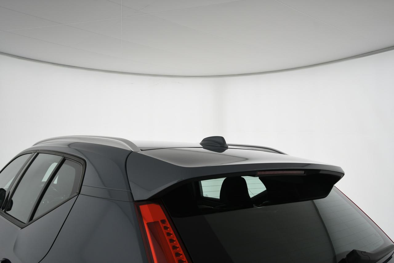 VOLVO XC40 2.0 d4 Momentum awd geartronic PELLE+LED+C19"