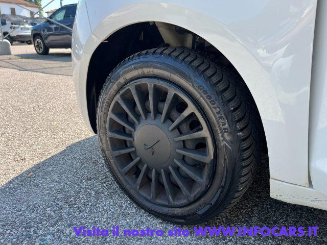 LANCIA Ypsilon 1.0 FireFly 5p S&S Hybrid Ecochic Silver PROMO