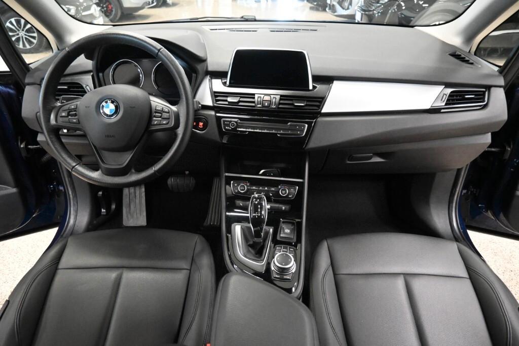 BMW 216D ACTIVE TOURER 116CV STEPTRONIC BUSINESS ADVANTAGE ( FARI LED - PELLE - NAVI - PARK ASSISTANT - TELECAMERA POST. )