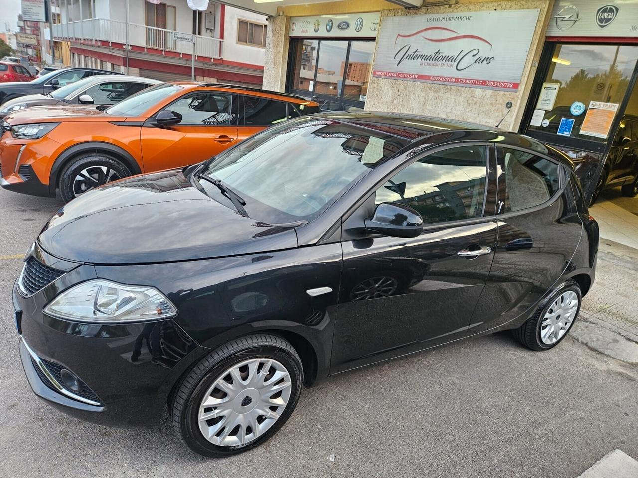 Lancia Ypsilon AUTOMATICA 900 benz 85cv
