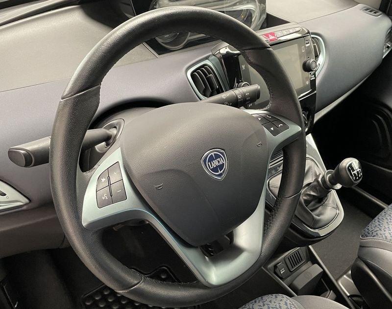 Lancia Ypsilon 1.0 FireFly 5 porte S&S Hybrid Platino