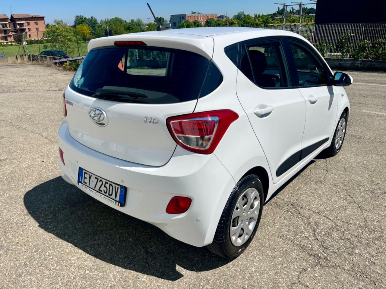 Hyundai i10 1.0benz 2015 64.000km cambio automatico perfetta