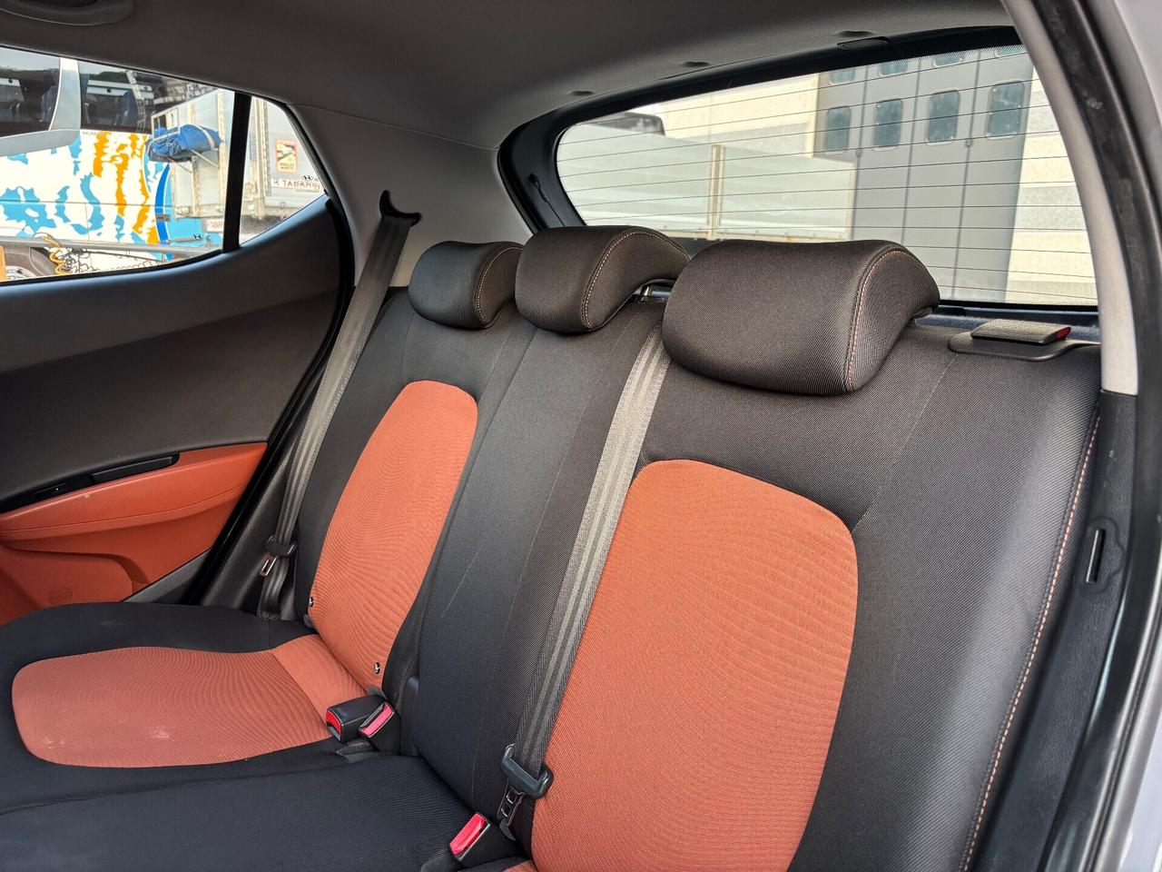 HYUNDAI i10 1.0 BENZINA 5 PORTE PERFETTA 5 POSTI NEOPATENTATI