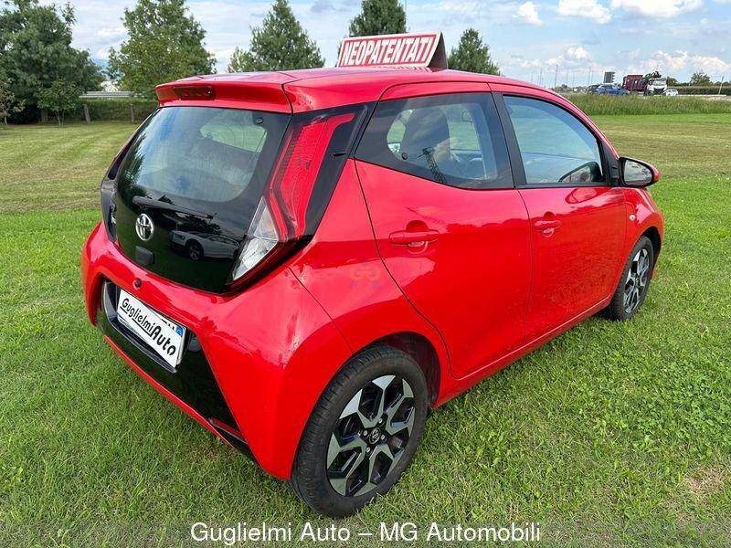 Toyota Aygo Aygo Connect 1.0 VVT-i 72 CV 5 porte x-clusiv red style