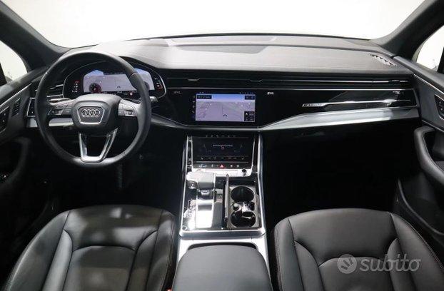 AUDI Q7 SUV 45 TDI quattro tip. S line + Matrix+