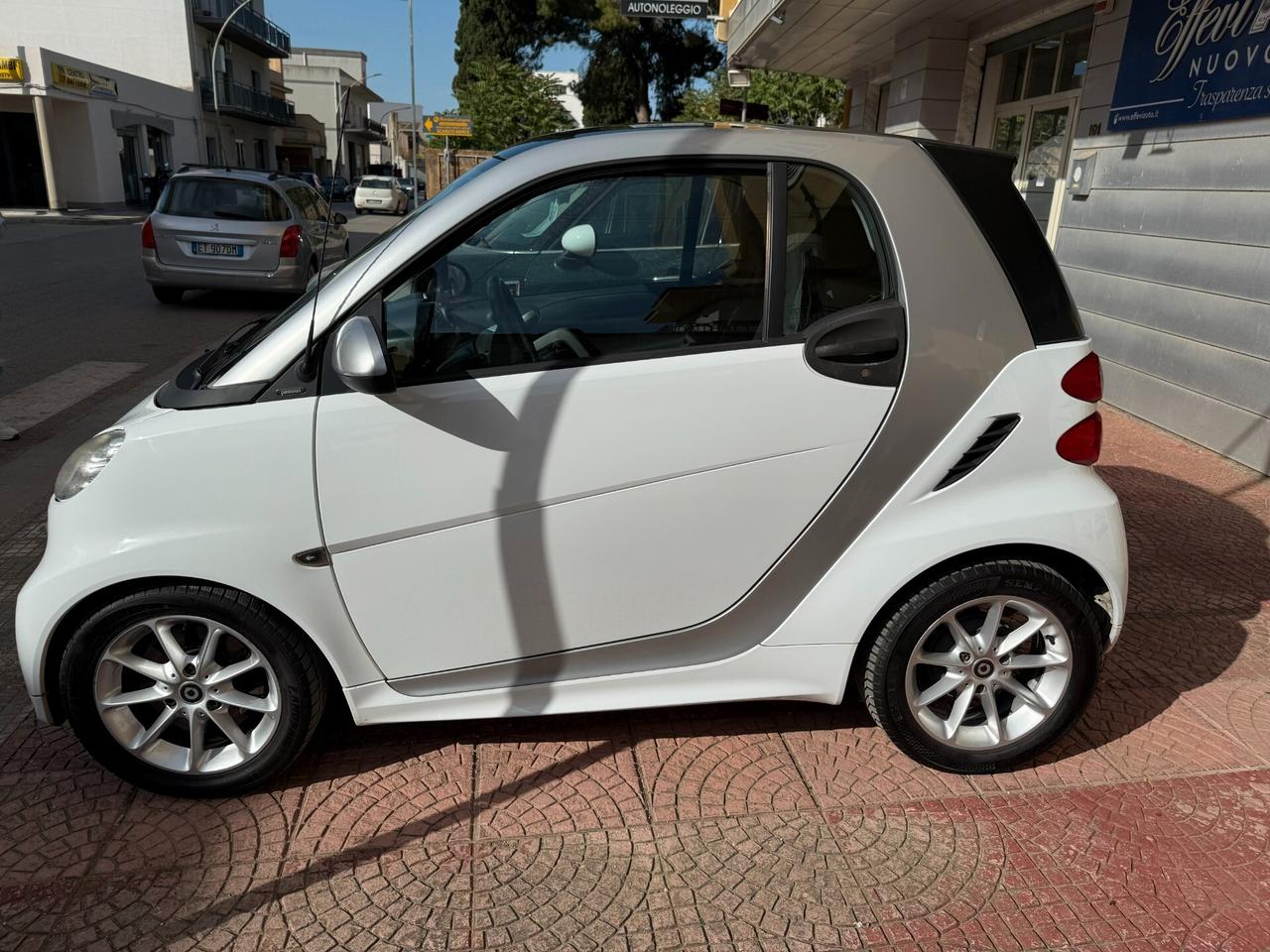 SMART FORTWO 1.0 71CV CON SERVOSTERZO