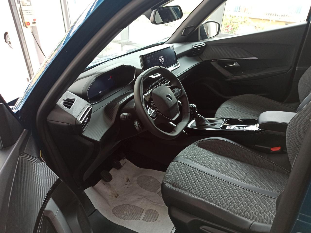 Peugeot 2008 PureTech 100 S&S Allure 2025