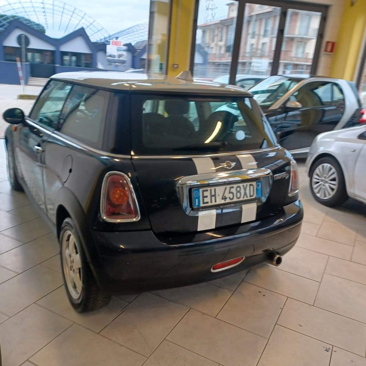 MINI COOPER D 1.6 TDI NEOPATENTATI