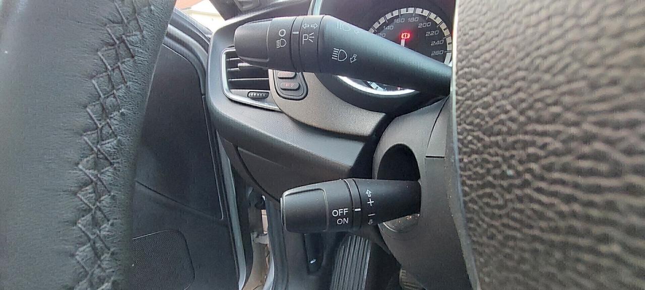 GIULIETTA 1,6 DIESEL 105 CV X NEOPATENTATI TELEFONO LEGA SENSORI FULL IMPECCABILE