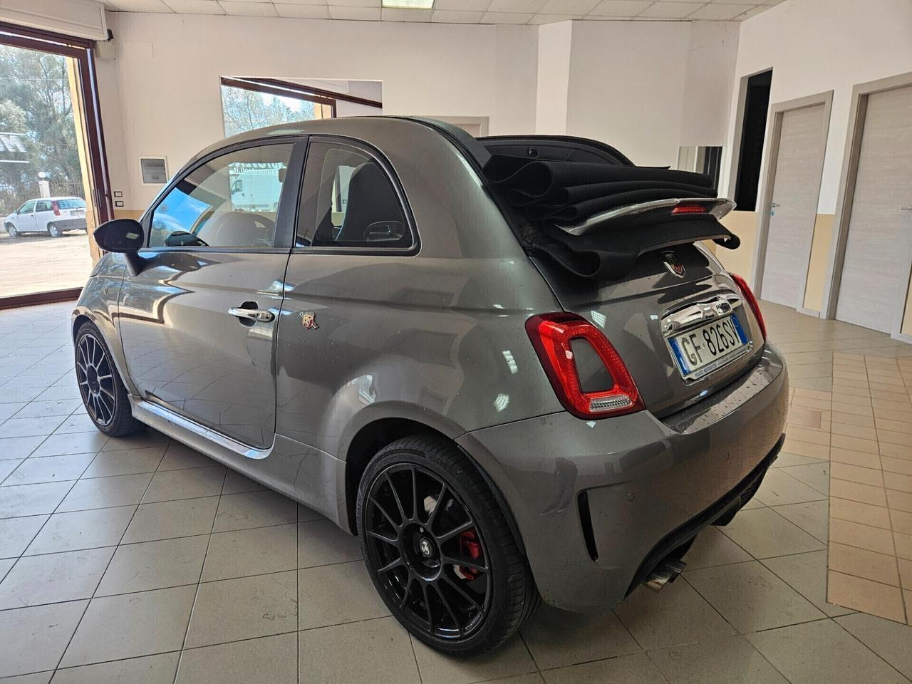 Abarth 500 C 1.4 Turbo T-Jet MTA