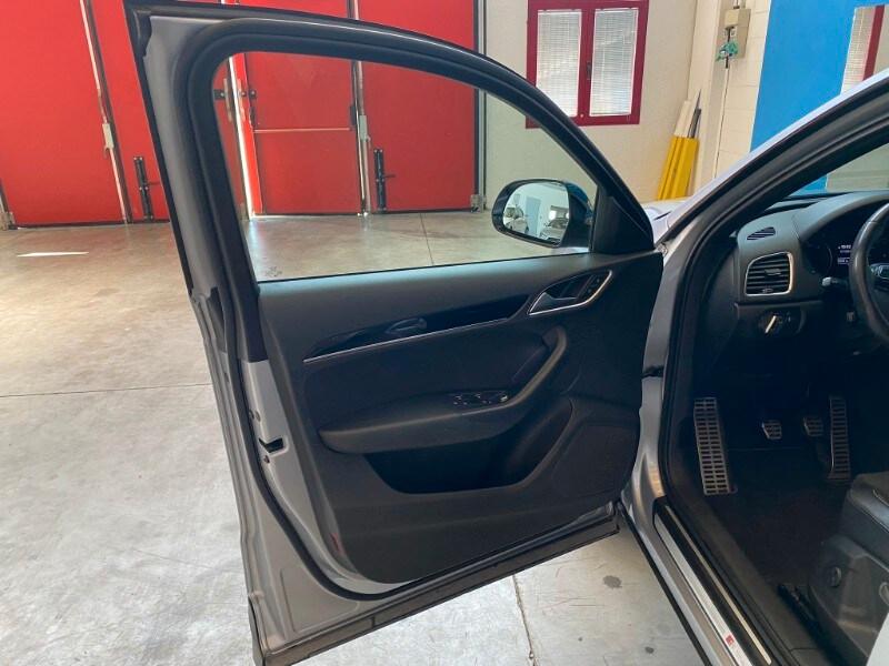 AUDI Q3 Q3 2.0 TDI 120 CV Sport