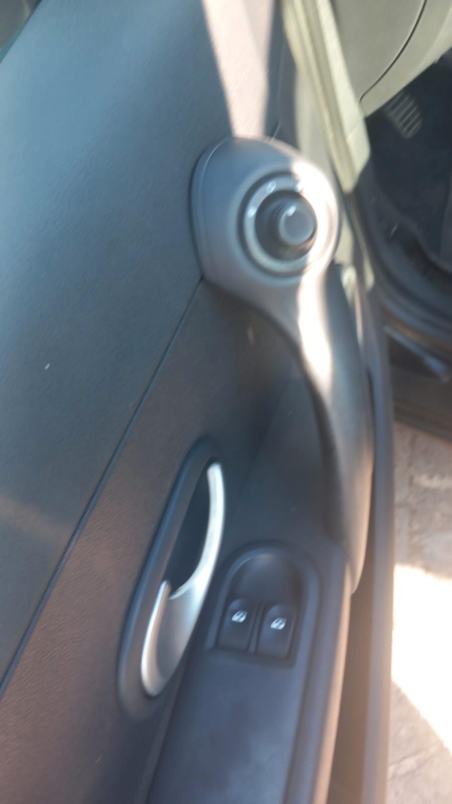 Renault Clio 1.2 16V 5 porte Dynamique
