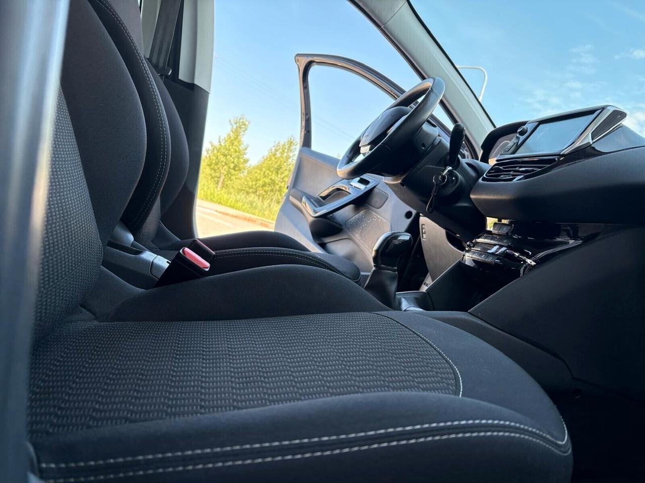 Peugeot 208 ACTIVE BlueHDi 100 5 p. 80000 KM