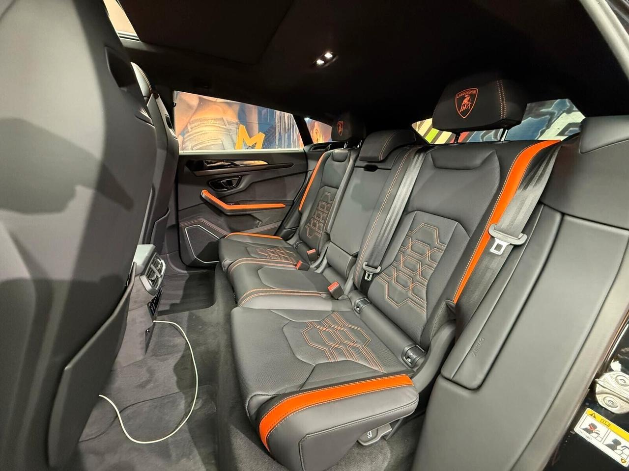 Lamborghini Urus 4.0 SE (288)