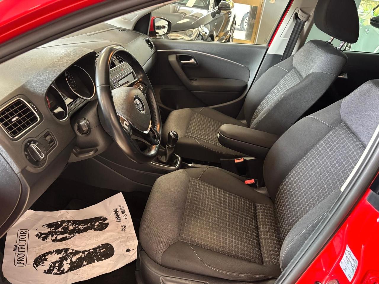 VOLKSWAGEN POLO ANNO 2018 BZ 1.2 ADATTA NEOPATENTATI KM 96 MILA