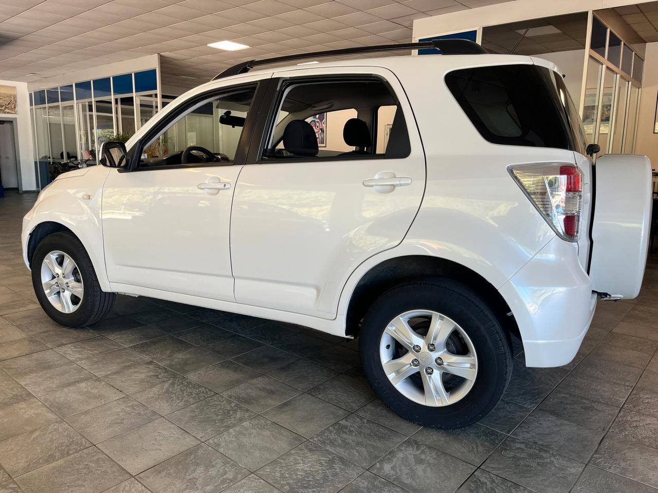 Daihatsu Terios 1.5 4WD B You O/F Five Dolomite